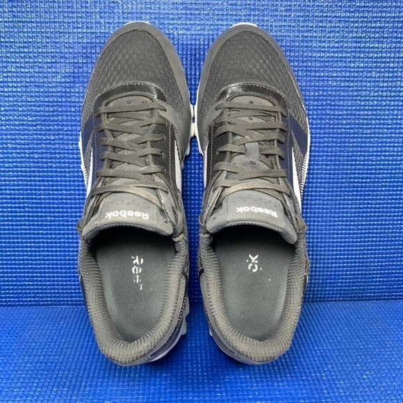 REEBOK REALFLEX RUN 2 Women`s Size 8.5 Black White Running Shoes J89776 - Picture 6 of 8